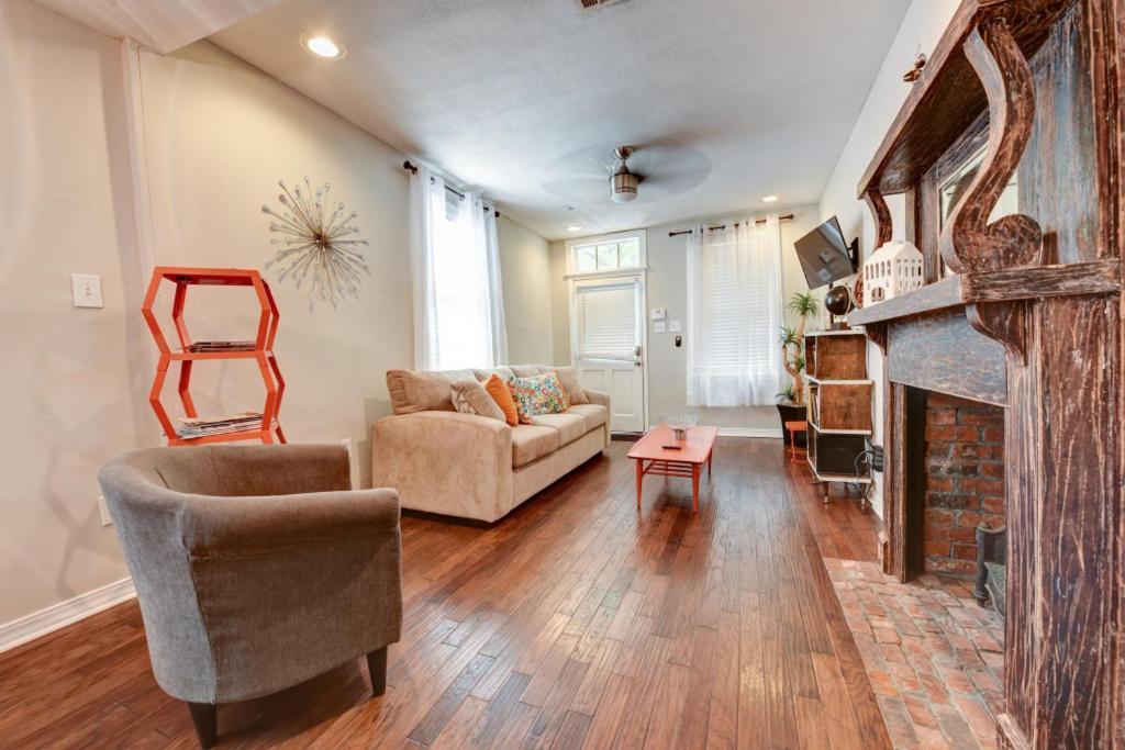 Step Into The French Quarter Apartamento *
